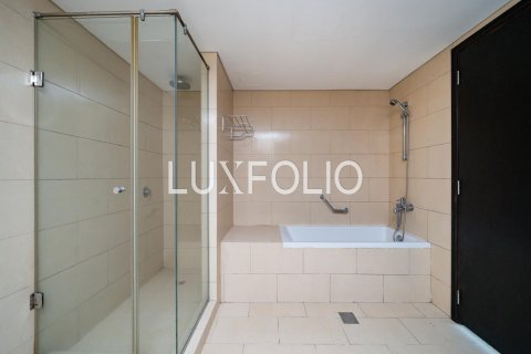 Apartment sa Jumeirah Lake Towers, Dubai, UAE 1 silid-tulugan, 115 sq.m. № 628290 - larawan 14