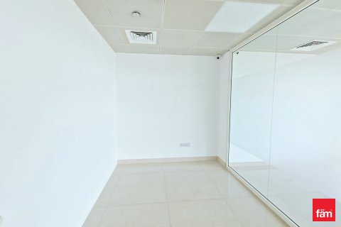 Office in Dubai, UAE 102 sq.m. № 702694 - photo 18