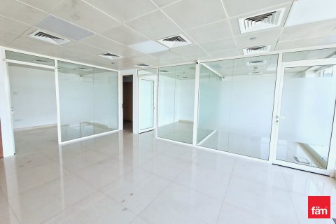 Office in Dubai, UAE 102 sq.m. № 702694 - photo 7