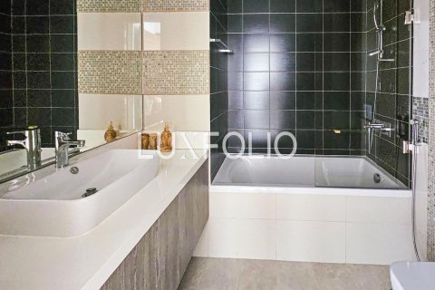 דירה להשכרה ב Jumeirah Village Circle, Dubai, איחוד האמירויות  2 חדרי שינה, 123 מ"ר, מספר 628389 - תמונה 9