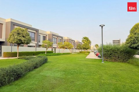 Villa a Dubai, EAU 3 camere da letto, 133.6 mq. № 765941