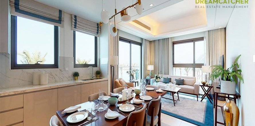 Wohnung in Sharm, Fujairah, VAE: 4 Schlafzimmer, 269.9 m2 Nr. 588725