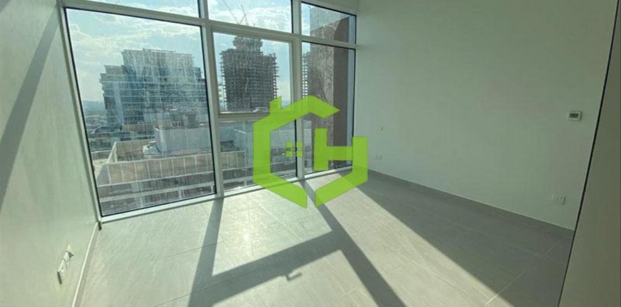 Appartement à Al Kifaf, Dubai, EAU: 2 chambres, 151.9 m2 № 532062