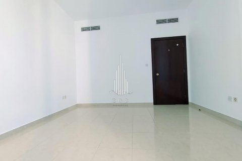 Снять в аренду квартиру в Hamdan Street, Абу-Даби, ОАЭ 3 спальни, 213.7м2, № 572856 - фото 10