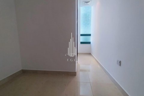 Снять в аренду квартиру в Hamdan Street, Абу-Даби, ОАЭ 3 спальни, 213.7м2, № 572856 - фото 19
