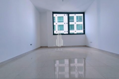 Снять в аренду квартиру в Hamdan Street, Абу-Даби, ОАЭ 3 спальни, 213.7м2, № 572856 - фото 5