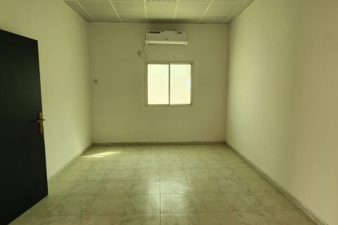 Vilë në Al Mairid, Ras Al Khaimah, Emiratet e Bashkuara Arabe 3 dhoma gjumi, 279 m2. № 735017 - Foto 4