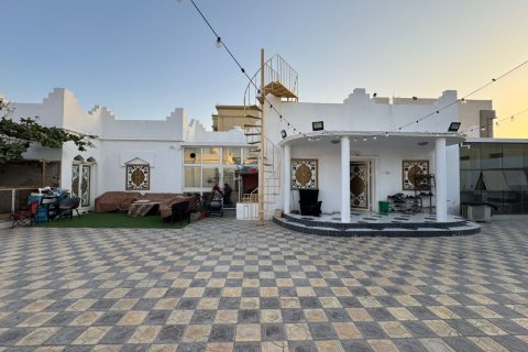 Seih Al Harf, Ras Al Khaimah, UAE의 판매용 빌라 침실 5개, 595제곱미터 번호 735018 - 사진 3