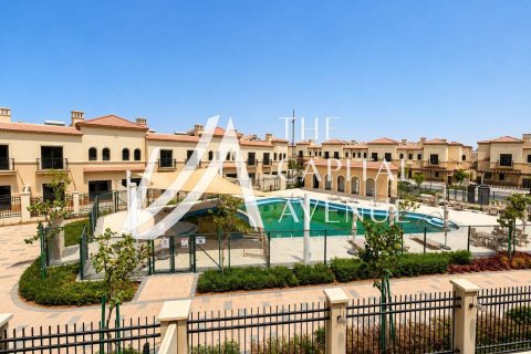 טאונהאוס ב Khalifa City, Abu Dhabi, איחוד האמירויות 3 חדרי שינה, 236.44 מ