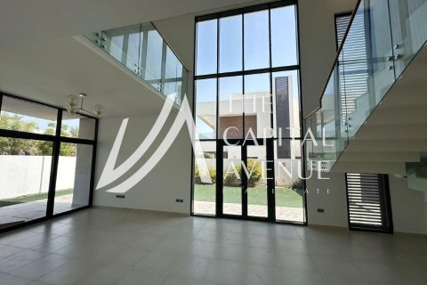 Вилла Остров Яс, Абу-Даби, БАӘ-да 4 жатын бөлмелер, 499.54 м² № 764488