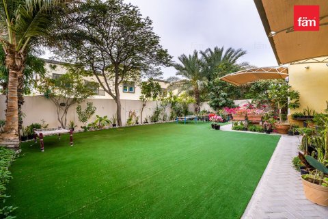 Vila di Dubai, UEA 3 kamar tidur, 520.4 m2 nomor 701302 - foto 13
