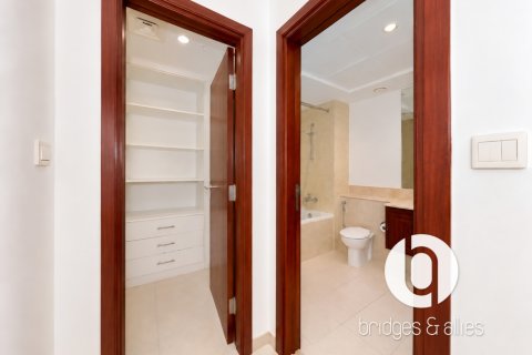 Apartman u gradu Downtown Dubai (Downtown Burj Dubai), UAE 2 spavaće sobe, 135 m2 Br. 763920 - Slika 14