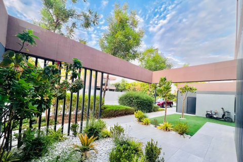 Villa en alquiler en Tilal City, Sharjah, EAU 5 dormitorios, 678.56 m2 № 764278 - foto 7