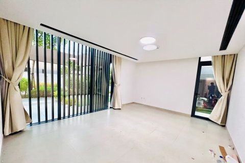 Villa en alquiler en Tilal City, Sharjah, EAU 5 dormitorios, 678.56 m2 № 764278 - foto 15