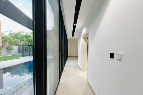 Villa en alquiler en Tilal City, Sharjah, EAU 5 dormitorios, 678.56 m2 № 764278 - foto 14