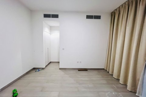 Villa en alquiler en Tilal City, Sharjah, EAU 5 dormitorios, 678.56 m2 № 764278 - foto 18