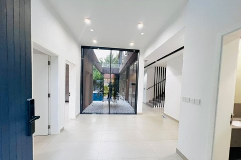 Villa en alquiler en Tilal City, Sharjah, EAU 5 dormitorios, 678.56 m2 № 764278 - foto 10