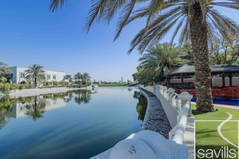 Villa in Emirates Hills, Dubai, UAE 7 bedrooms, 1692.69 sq.m. № 747176