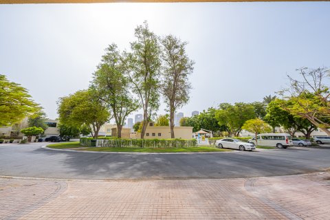Villa zur Miete in Meadows, Dubai, VAE 5 Schlafzimmer, 788.94 m2 Nr. 759881 - Foto 13