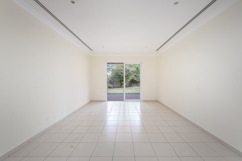Villa zur Miete in Meadows, Dubai, VAE 5 Schlafzimmer, 788.94 m2 Nr. 759881 - Foto 7
