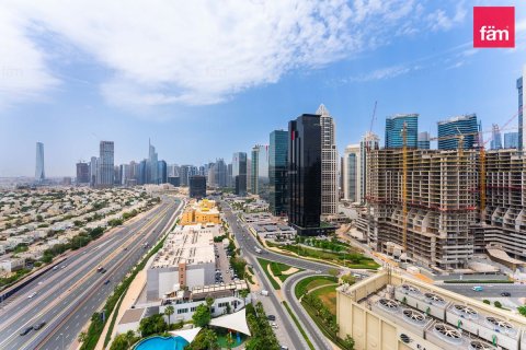 Appartamento in vendita a Dubai, EAU 1 camera da letto, 79.1 mq. № 710172 - foto 17