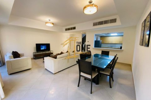 Таунхаус Al Hamra Village, Рас-эль-Хайма, БАӘ-да 3 жатын бөлмелер, 258.8 м² № 578324 - фото 26