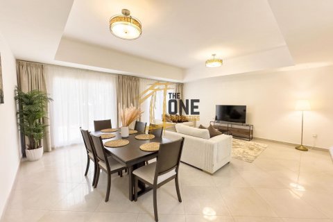 Таунхаус Al Hamra Village, Рас-эль-Хайма, БАӘ-да 3 жатын бөлмелер, 258.8 м² № 578324 - фото 10