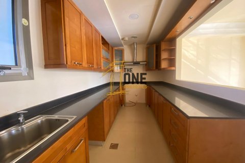 Villa itt: Al Hamra Village, Ras Al Khaimah, EAE, 4 hálószoba, 256 m², azonosító: 578329 - fénykép 2