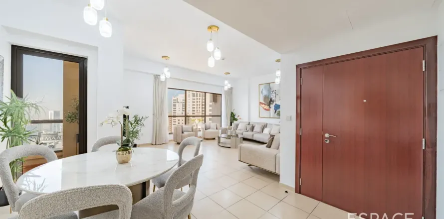 Dzīvoklis Jumeirah Beach Residence, Dubaijā, AAE 2 istabas, 120 m2 Nr. 738430