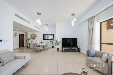 Dzīvoklis Jumeirah Beach Residence, Dubaijā, AAE 2 istabas, 120 m2 Nr. 738430 - attēls 11