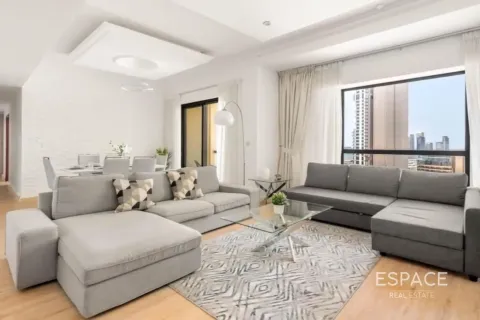 Huoneisto Jumeirah Beach Residence, Dubai, Arabiemiraatit 2 makuuhuonetta, 132 m2 № 737899 - kuva 2