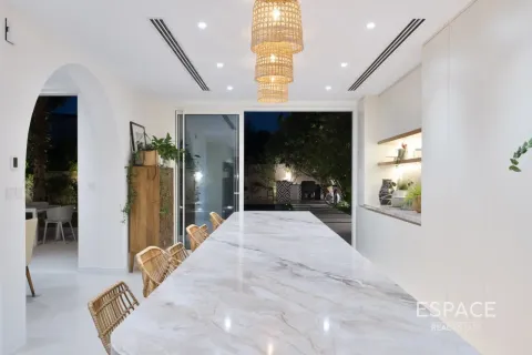 Villa in vendita a Jumeirah Park, Dubai, EAU 4 camere da letto, 307 mq. № 737900 - foto 9