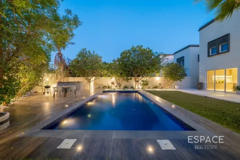 Villa in vendita a Jumeirah Park, Dubai, EAU 4 camere da letto, 307 mq. № 737900 - foto 2