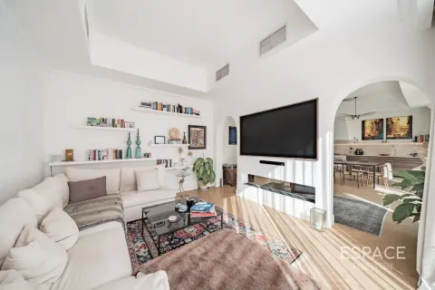 Villa Arabian Ranches, Dubaijā, AAE 5 istabas, 342 m2 Nr. 737898 - attēls 2