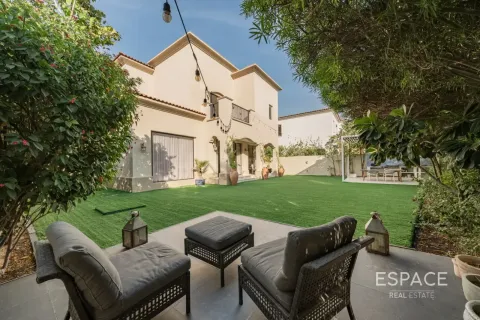 Villa i Arabian Ranches, Dubai, UAE 5 soveværelser, 342 kvm № 737898