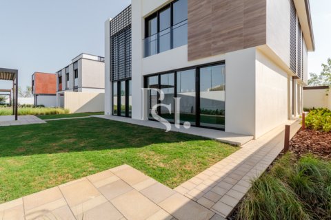 Vilă în Saadiyat Island, Abu Dhabi, EAU 5 dormitoare, 528 mp.  №716367