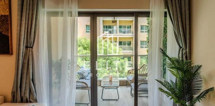 Korter asukohaga Greens, Dubai, AÜE: 1 magamistoaga, 69 m² Nr 760009