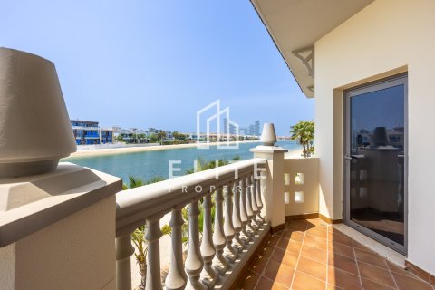 Villa te huur in Palm Jumeirah, Dubai, VAE 5 slaapkamers, 657 vr.m., nr 760013 - foto 13