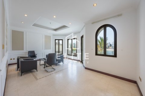 Villa te huur in Palm Jumeirah, Dubai, VAE 5 slaapkamers, 657 vr.m., nr 760013 - foto 5