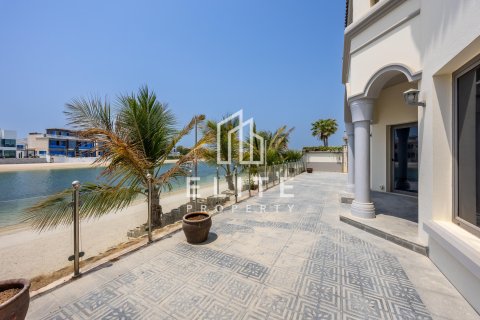 Villa te huur in Palm Jumeirah, Dubai, VAE 5 slaapkamers, 657 vr.m., nr 760013 - foto 14