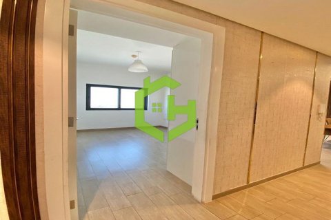 דירה ב Dubai, איחוד האמירויות 3 חדרי שינה, 94.6 מ