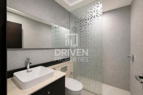 Appartamento in vendita a Downtown Dubai (Downtown Burj Dubai), Dubai, EAU 2 camere da letto, 127.93 mq. № 765350 - foto 13