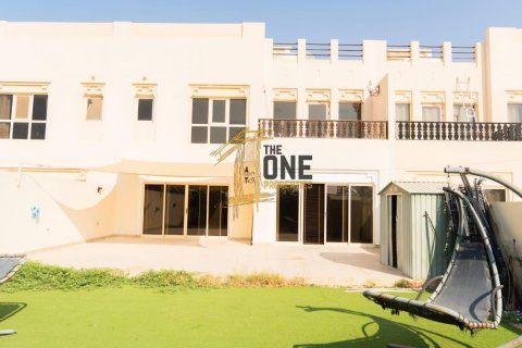 Kuća u nizu u gradu Al Hamra Village, Ras Al Khaimah, UAE 3 spavaće sobe, 297.3 m2 Br. 582577 - Slika 5