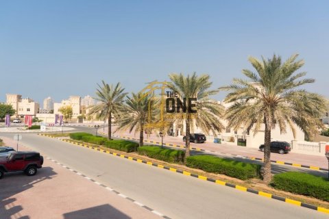 Kuća u nizu u gradu Al Hamra Village, Ras Al Khaimah, UAE 3 spavaće sobe, 297.3 m2 Br. 582577 - Slika 8