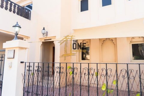 Kuća u nizu u gradu Al Hamra Village, Ras Al Khaimah, UAE 3 spavaće sobe, 297.3 m2 Br. 582577 - Slika 17