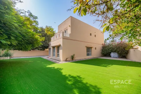 Villa em Meadows, Dubai, EAU 5 quartos, 353 m2 № 661321