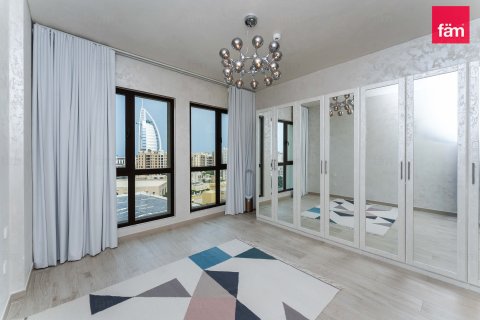 Leilighet til salgs i Umm Suqeim, Dubai, Emiratene 4 soverom, 347.8 kvm Nr. 695294 - Foto 15