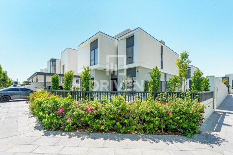 Vila v Al Furjan, Dubai, SAE 4 spálne, 564.57 m2 č. 762044 - Fotografia 1