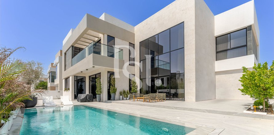 Vilë në Yas Island, Abu Dhabi, Emiratet e Bashkuara Arabe 5 dhoma gjumi, 750 m2. № 716184