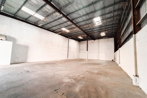 Almacén en alquiler en Ras Al Khor, Dubai, EAU 478.4 m2 № 539976 - foto 2